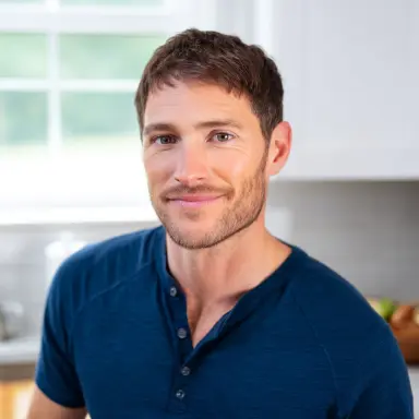 Photo of Asher Calloway - Quick Weeknight Dinners & One-Pot Meals That Bring Families Together